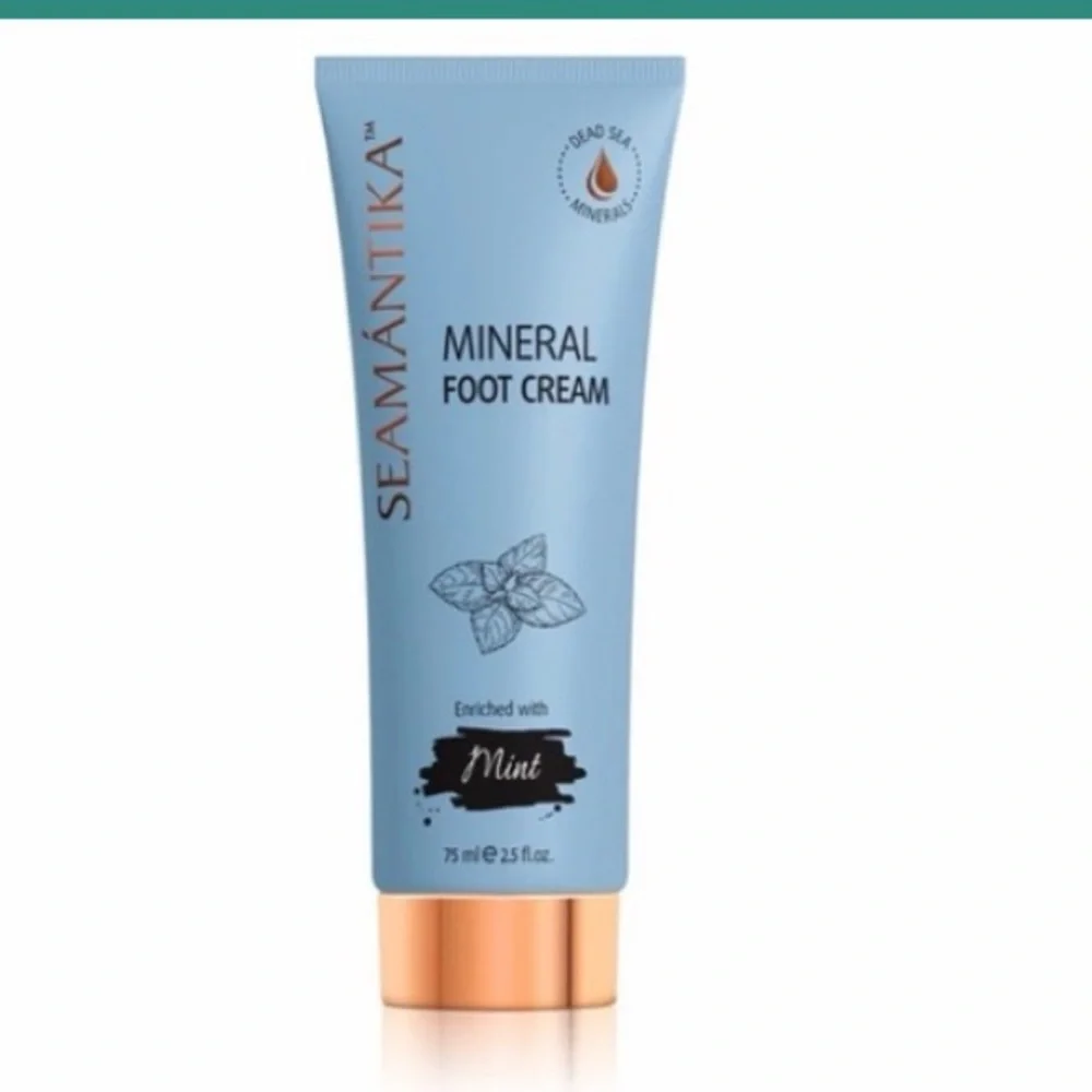 Bundle of Mineral Foot Cream and Salt & Oil Body Scrub - Picture 4 of 5